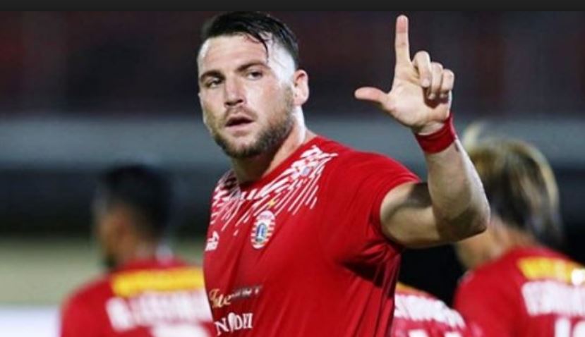 Foto Marko Simic usai cetak gol