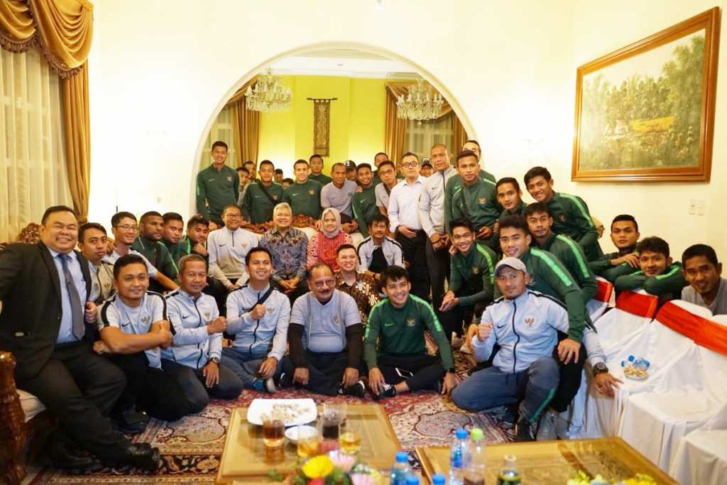 Timnas Indonesia U-22 di KBRI Vietnam
