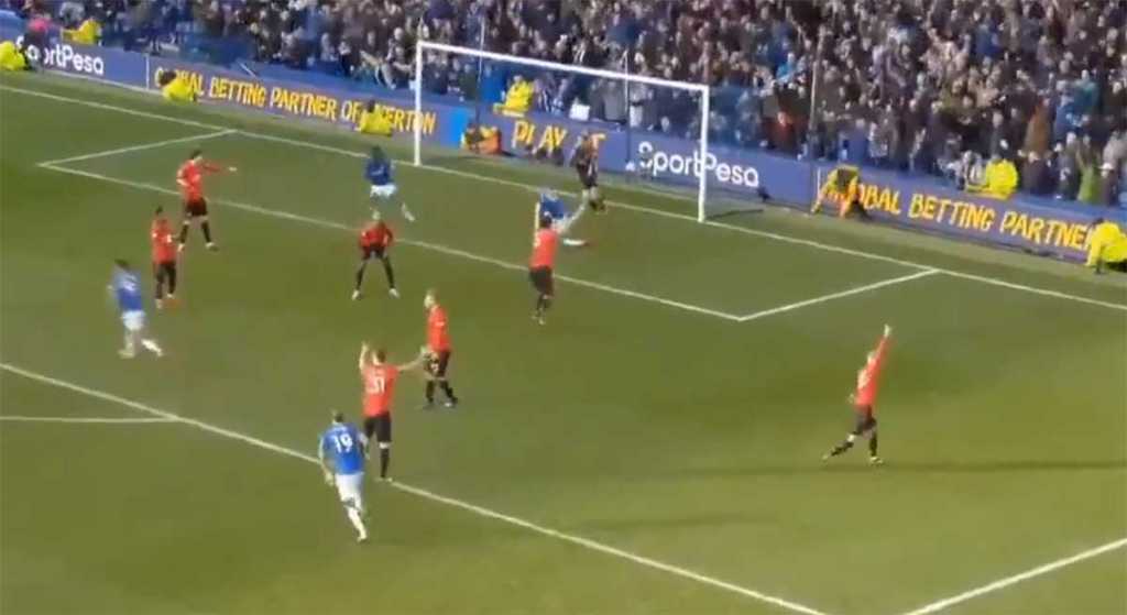 Gol Everton dianulir VAR
