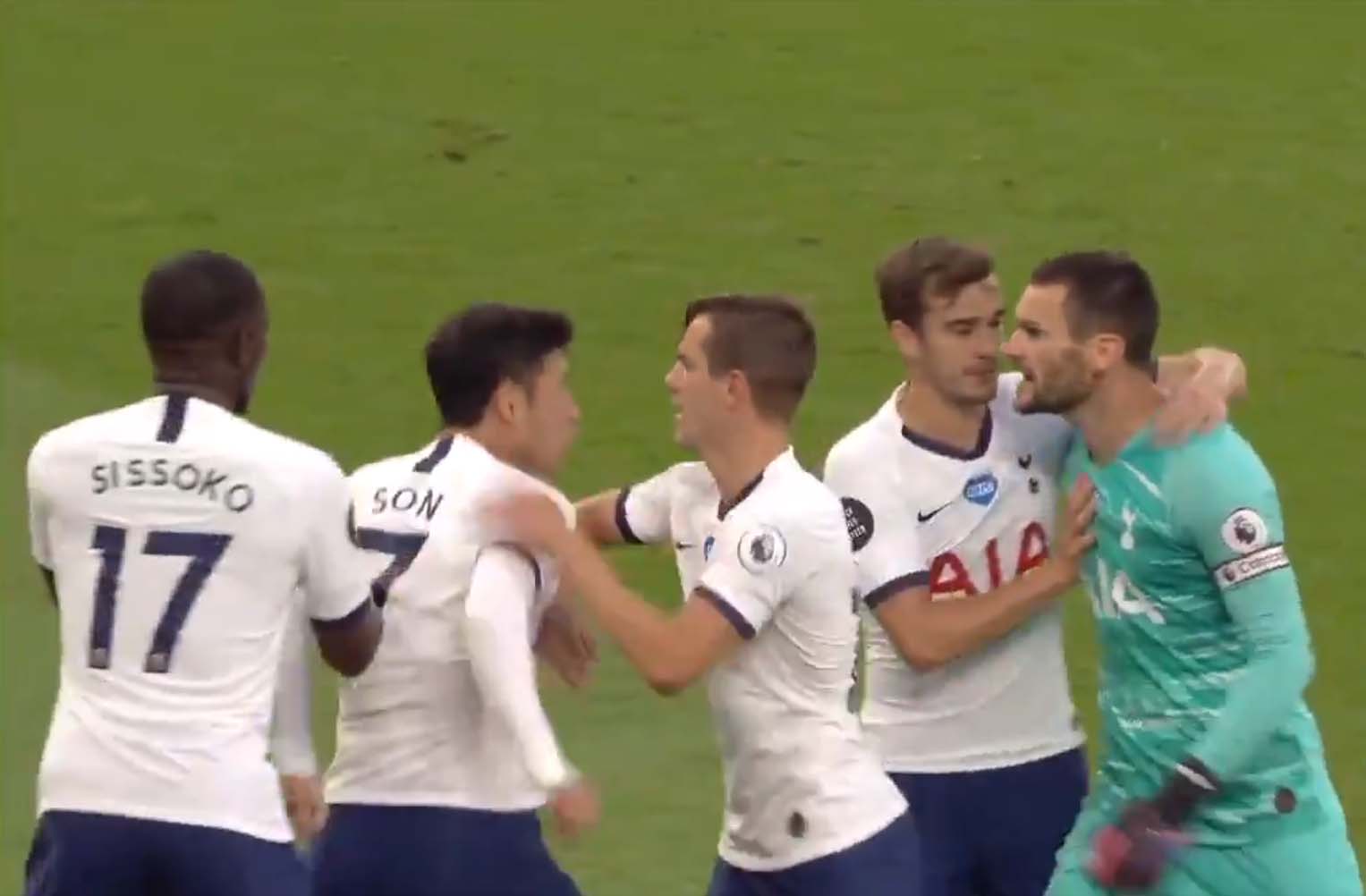 Video Detik-Detik Son dan Lloris Nyaris Baku Hantam Di Lapangan