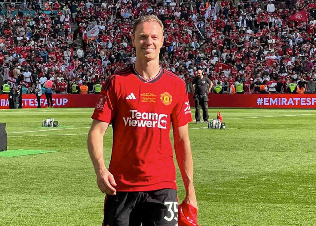 Jonny Evans, Pemain MU Dengan Gelar Juara Terlengkap