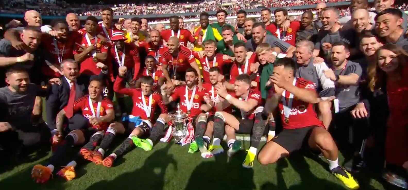 Manchester United Raih Gelar Juara FA Ke-13, Masih Kalah Dengan Arsenal