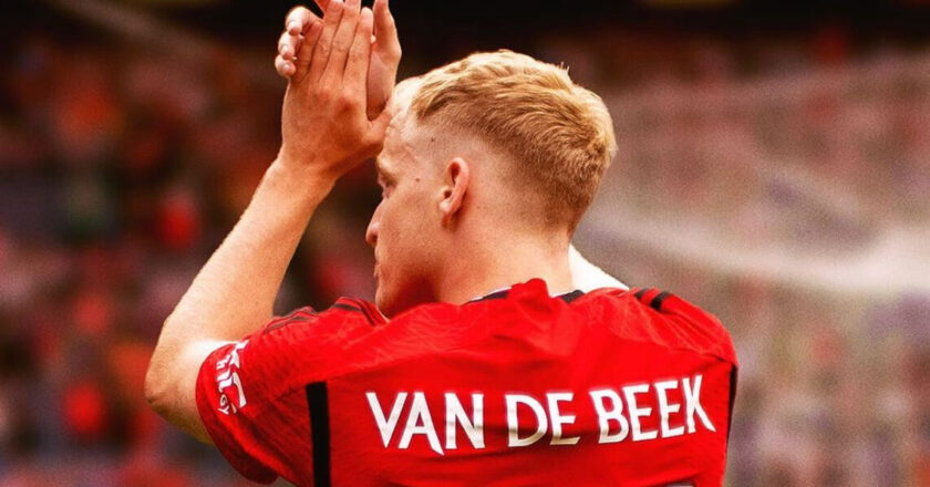 Donny van de Beek Pindah Ke Girona Secara Permanen
