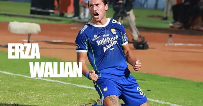 Ezra Walian Tinggalkan Persib Bandung