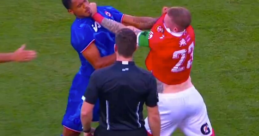 Detik-Detik Levi Colwil dan James McClean Nyaris Baku Hantam di Laga Chelsea Vs Wrexham