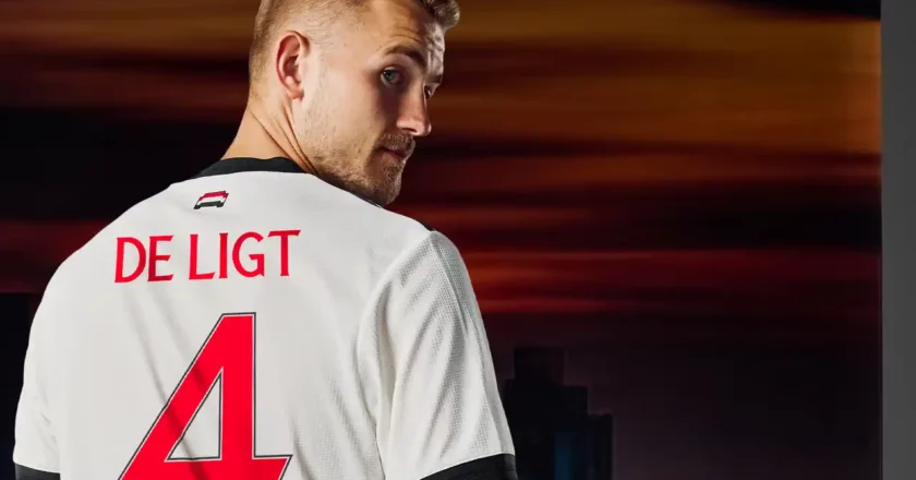 Matthijs de Ligt Pakai Nomor Punggung 4