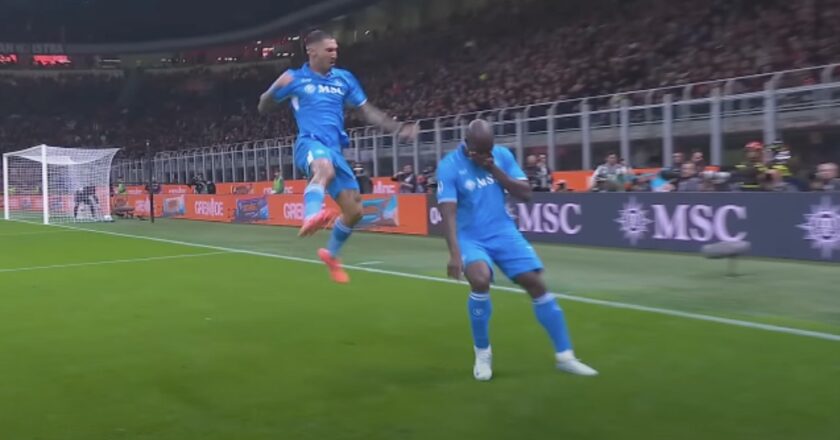 Napoli Tundukkan AC Milan di San Siro dengan Skor 2-0
