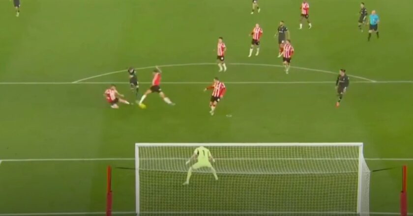 Preview dan Prediksi Skor PSV Eindhoven vs Liverpool: The Reds Diunggulkan, Ujian Berat bagi Tuan Rumah