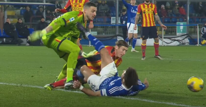 Pertarungan Tim Papan Bawah: Lecce vs Como, Siapa Bertahan di Serie A?