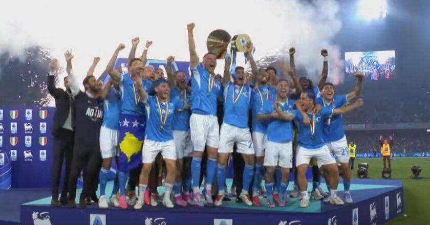 Napoli Juara Serie A! McTominay dan Lukaku Antar Partenopei Raih Scudetto Keempat