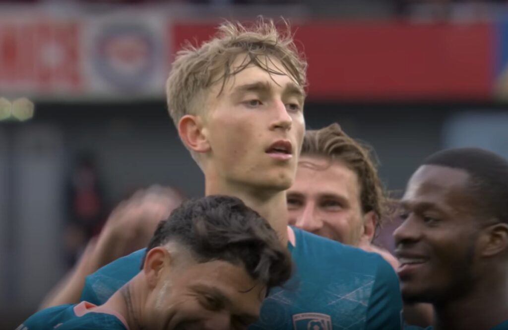 Real Madrid Tikung Chelsea dan Arsenal! Dean Huijsen Siap Tinggalkan Premier League?