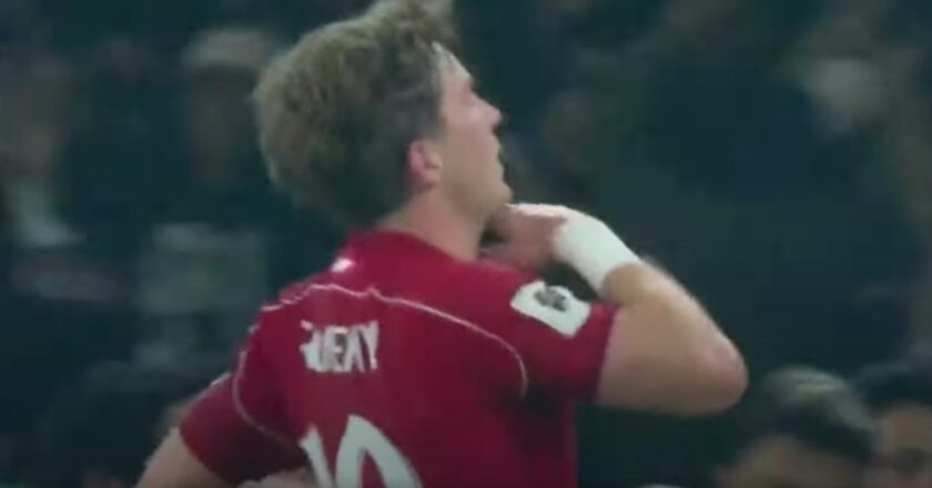 Arti Selebrasi Ole Romeny: Keep Your Head Up