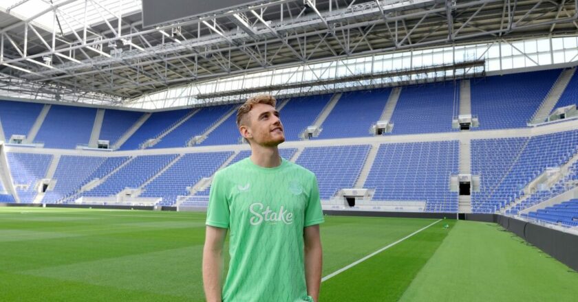 Everton Datangkan Kiper Timnas Irlandia Mark Travers, Saingan Baru Jordan Pickford