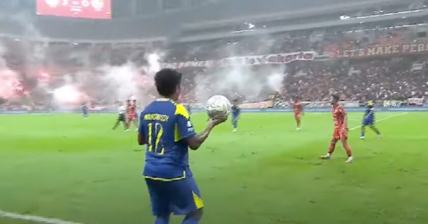 Hasil Persija vs Arema FC Full Time: Eksel Runtukahu Ngamuk! Persija Bungkam Arema 3-0 di JIS, Launching Tim Jadi Pesta Go