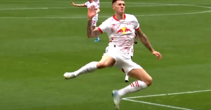 Benjamin Sesko Resmi Gabung MU! Statistiknya Bikin Lawan Ketar-Ketir