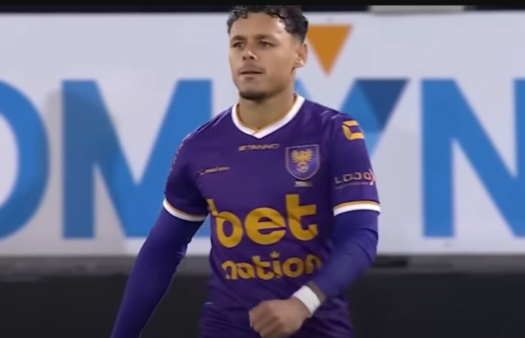 Dean James Bisa Ukir Sejarah Bareng Go Ahead Eagles, Laga Lawan PSV Jadi Panggung Emas