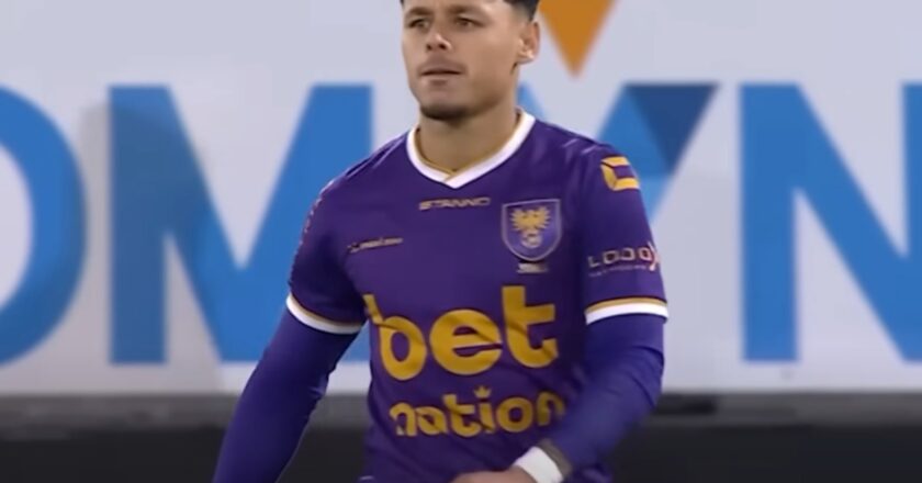 Dean James Bisa Ukir Sejarah Bareng Go Ahead Eagles, Laga Lawan PSV Jadi Panggung Emas