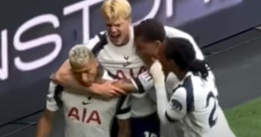 Hasil Tottenham vs Burnley: Richarlison Bersinar, Spurs Menang 3-0