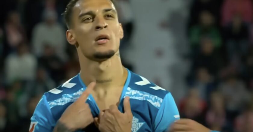 Transfer Antony ke Real Betis Batal? Real Betis Tiba-Tiba Tarik Diri karena Masalah Ini