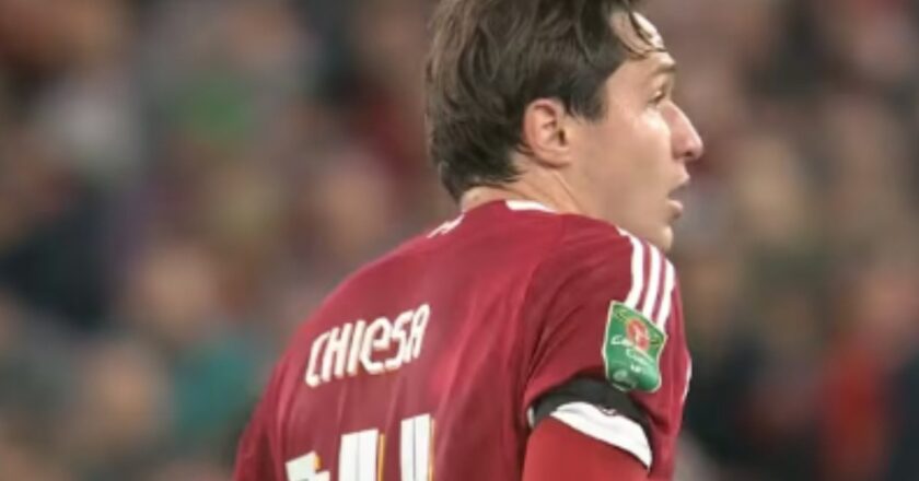 Drama di Liverpool! Cedera ACL Giovanni Leoni Buka Jalan Federico Chiesa ke Liga Champions