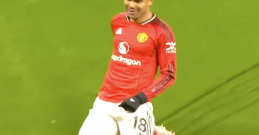 Casemiro Kembali Dapat Pujian di Old Trafford, Bukti Ia Masih Gelandang Kelas Dunia!