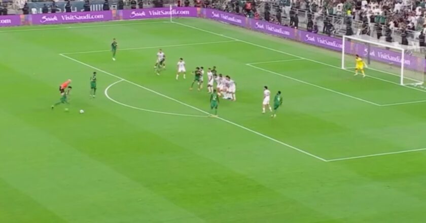 Hasil Kualifikasi Piala Dunia 2026: Arab Saudi Lolos ke Piala Dunia 2026 Usai Tahan Imbang Irak, Kiper Alaqidi Jadi Pahlawan di Jeddah