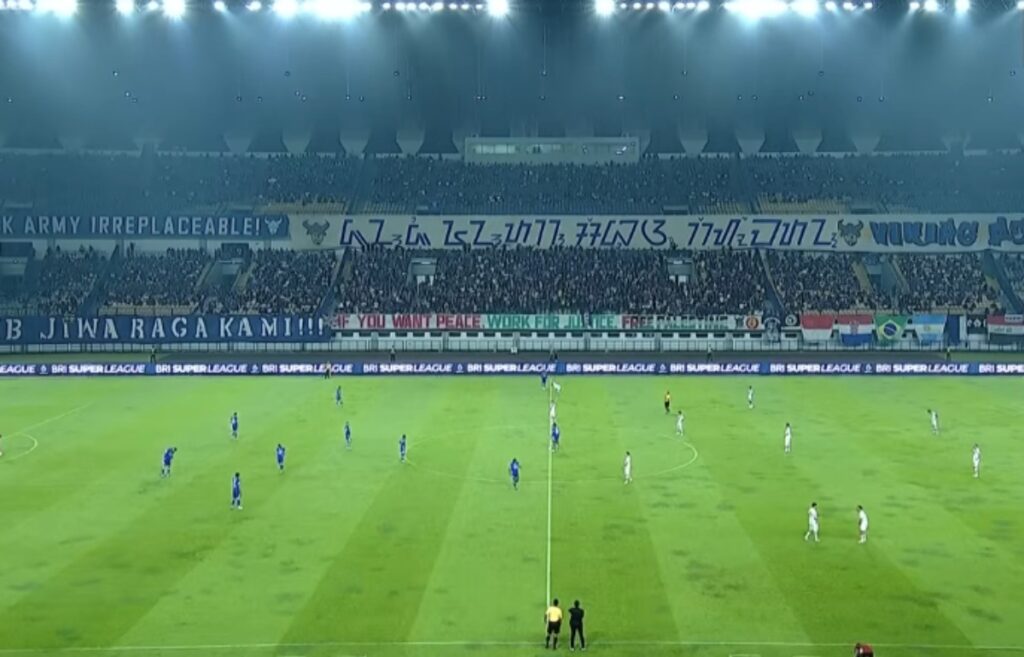 Hasil Persib Bandung vs Persis Solo: Persib Menang 2-0 Meski Bermain dengan 10 Pemain di GBLA