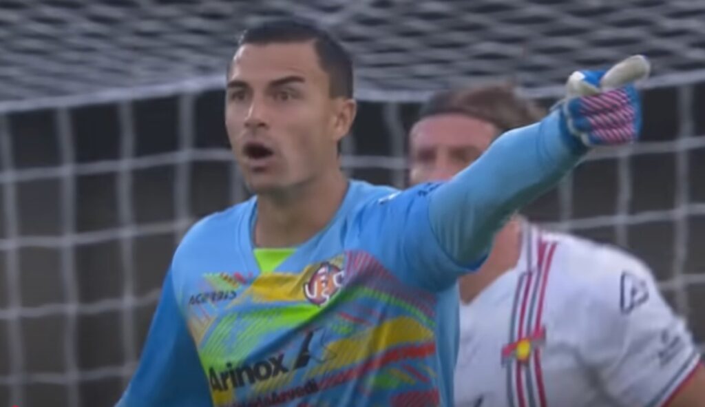 Kiper Andalan Timnas Indonesia Emil Audero Cedera! Absen Lawan Arab Saudi di Kualifikasi Piala Dunia 2026
