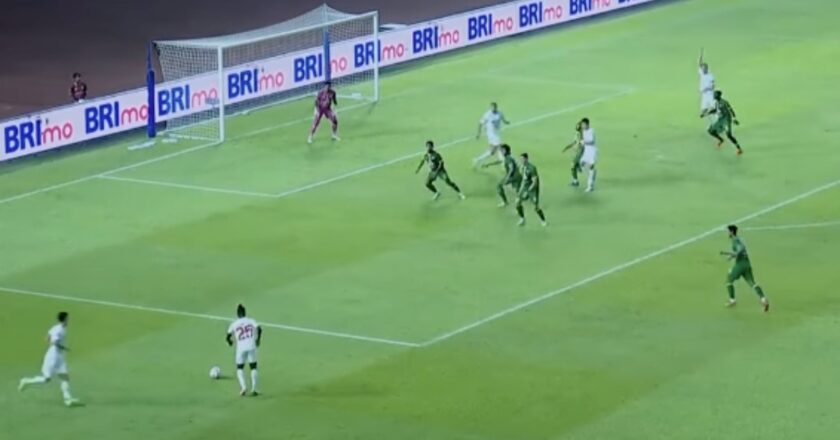 Prediksi Persebaya vs Persis Solo Minggu Malam Ini: Bajul Ijo Incar Papan Atas, Laskar Sambernyawa Kejar Pelarian dari Degradasi