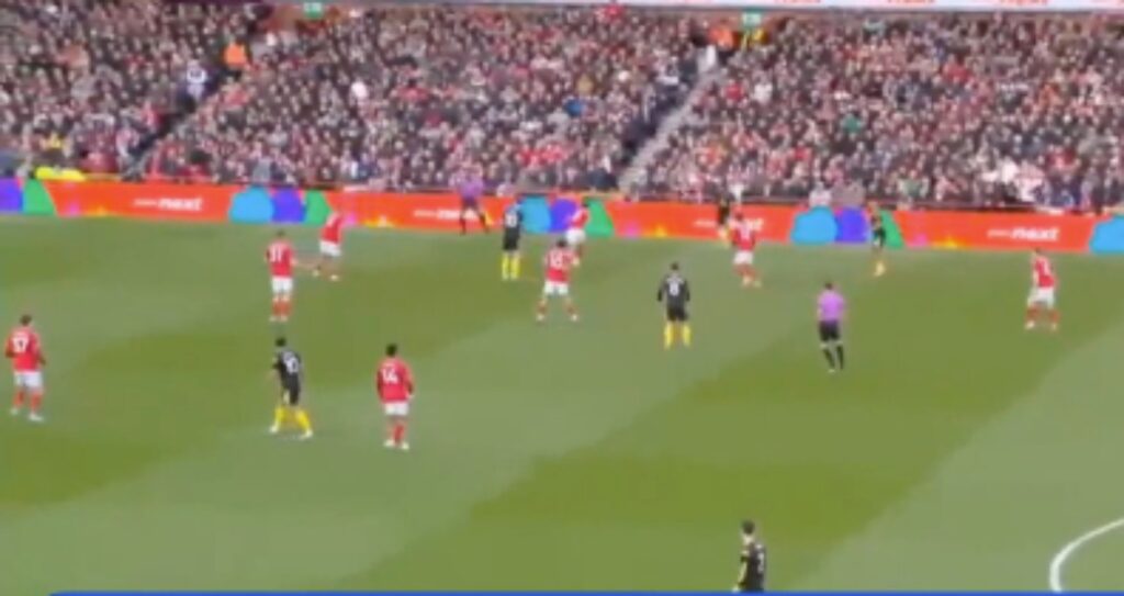 Starting XI Resmi Nottingham Forest vs Manchester United: Duel Taktik, Douglas Luiz Starter, Casemiro Comeback! Siapa Lebih Unggul?